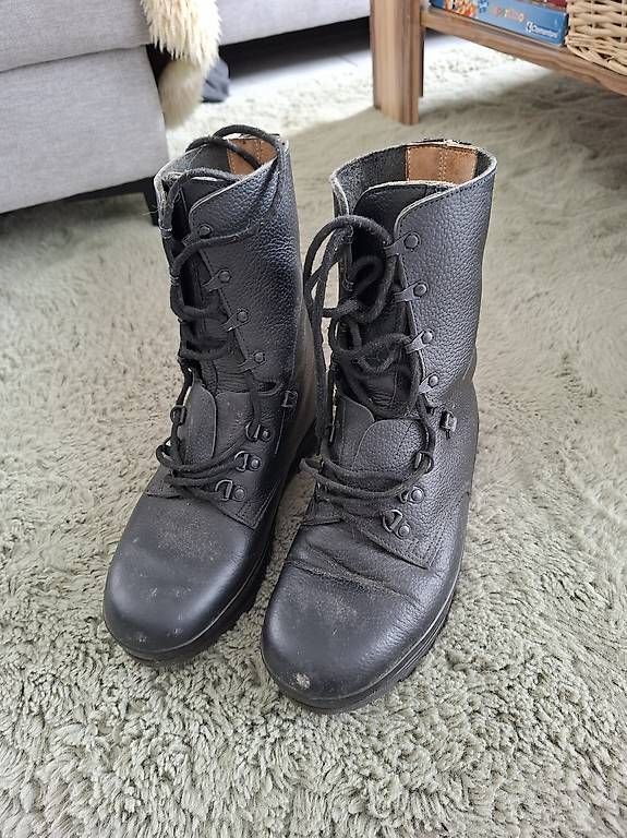 Chaussures hommes: Neue Kampfstiefel – Neuf avec emballage d'origine à Frauenfeld par ski_8g7p