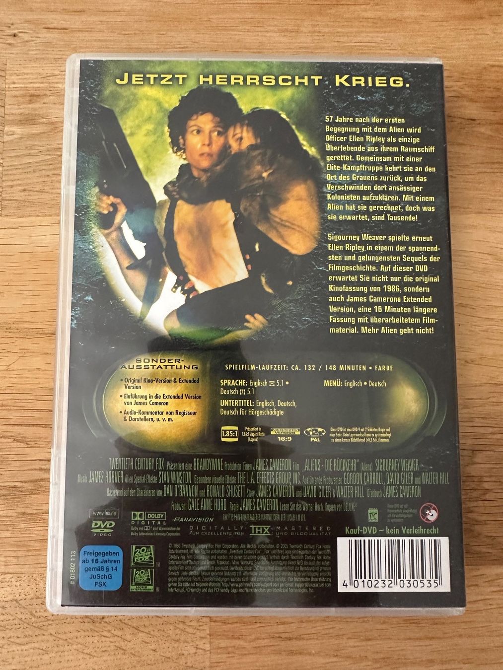 Sonstiges zu Filme & Serien: DVD Alien 2 Die Rückkehr – Gebraucht aus Kestenholz von  1