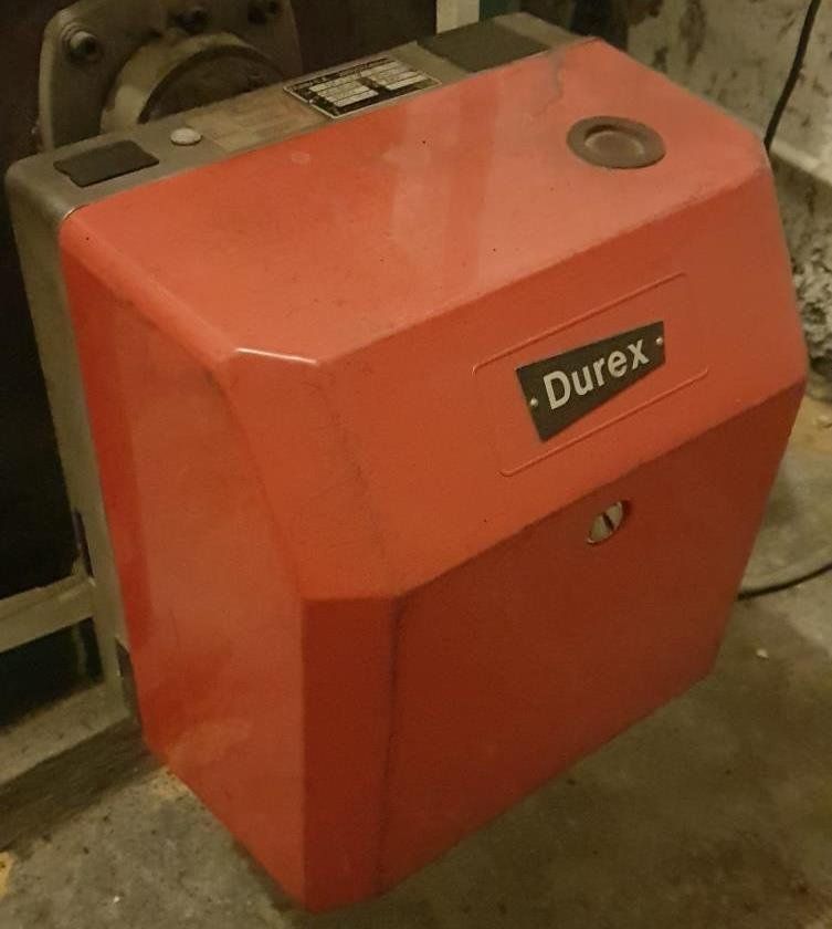 Radiatori: À vendre 2 brûleurs pour chaudière à Mazout – Usato da St-Imier venduto da Dylanchanel