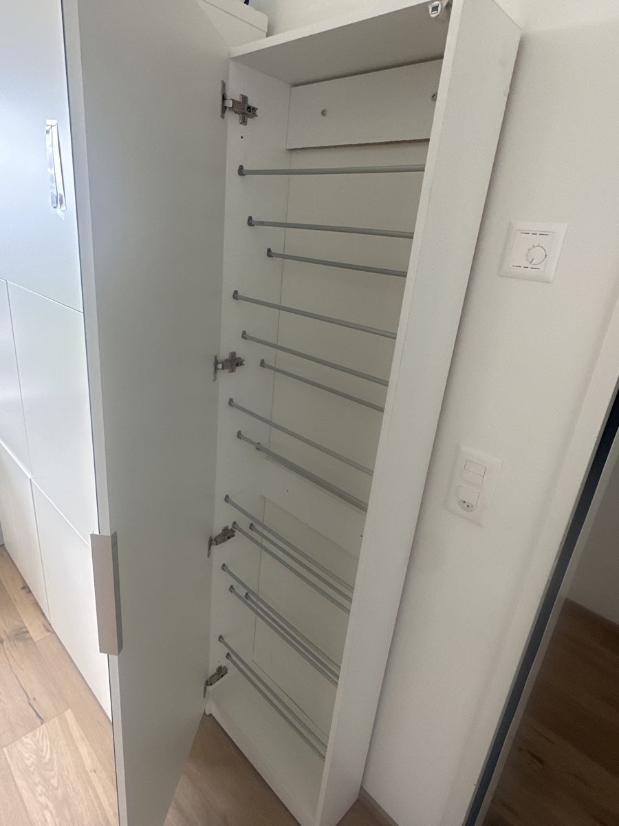 Armadi: Schuhschrank mit Spiegeltüre, neuwertig – Nuovo (secondo la descrizione) da Wangs venduto da MelaSe22 2