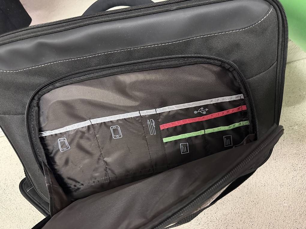 Borse: Targus Laptop-Tasche – Usato da Märstetten venduto da sha_9p7c 3