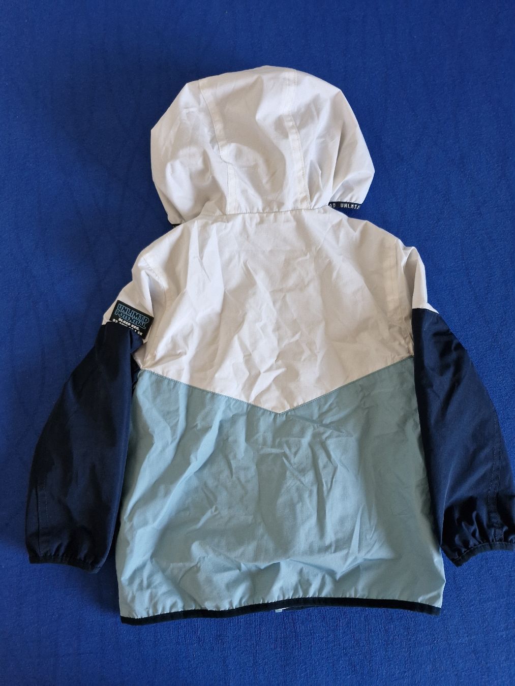 C&A Giacche & Cappotti: Jacke Gr.104 – Usato da Disentis/Mustér venduto da epa_862v 1
