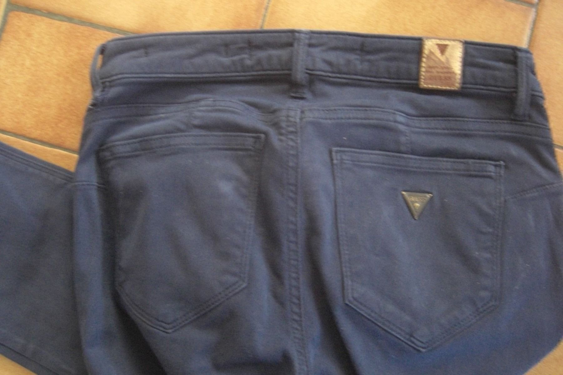 Hosen: pantalon GUESS Taille 27 Soit 36 (Lara) – Gebraucht aus Veyrier von kimedovapa 2
