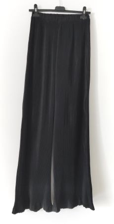 PrettyLittleThing Plissee Hose Pantalone black Gr.34