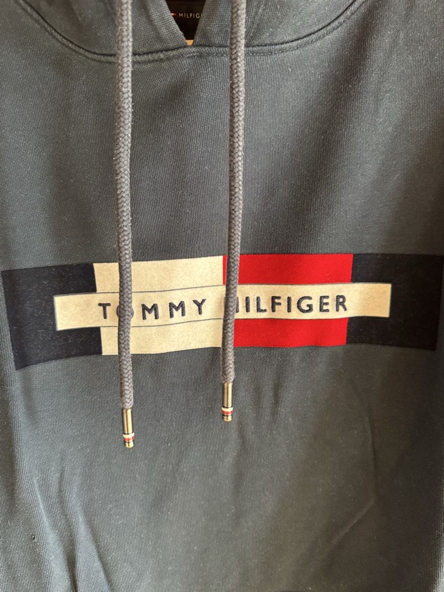 Tommy Hilfiger Maglioni & Felpe: Tommy Hilfiger Herren Pullover – Nuovo (secondo la descrizione) da Brienz BE venduto da Cedric.Gerber 1