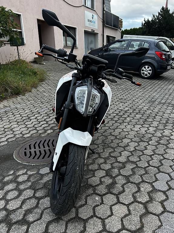 Strada: KTM 125 Duke – Usato da Maienfeld venduto da MelvinM 1