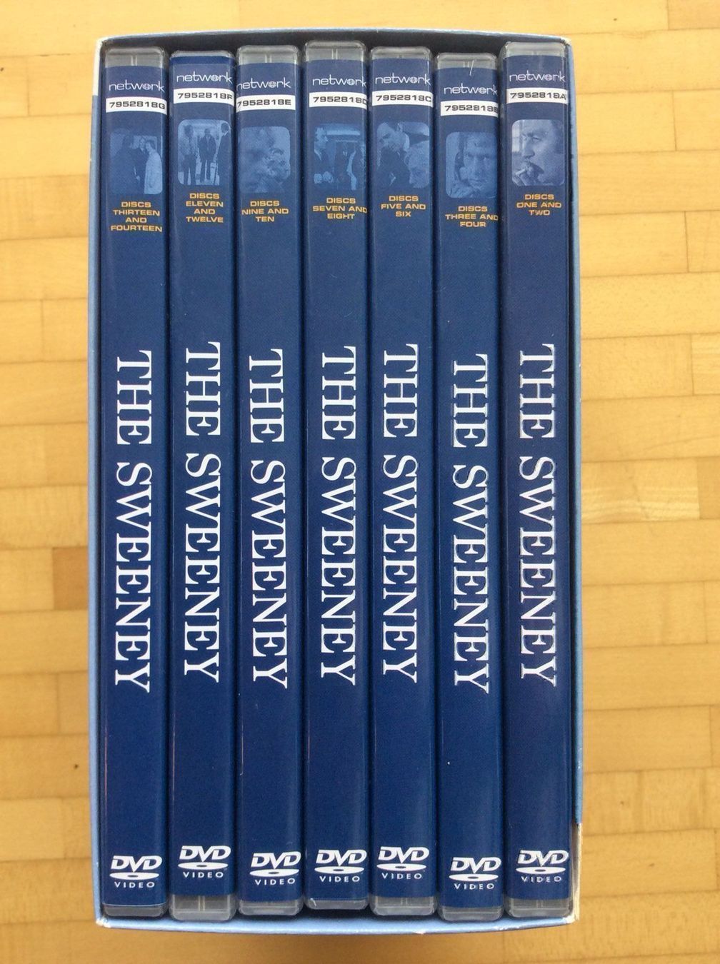Tutti i DVDs: DVD - The Sweeney (14 discs) – Usato da Horgen venduto da flyingpenguin2000 1