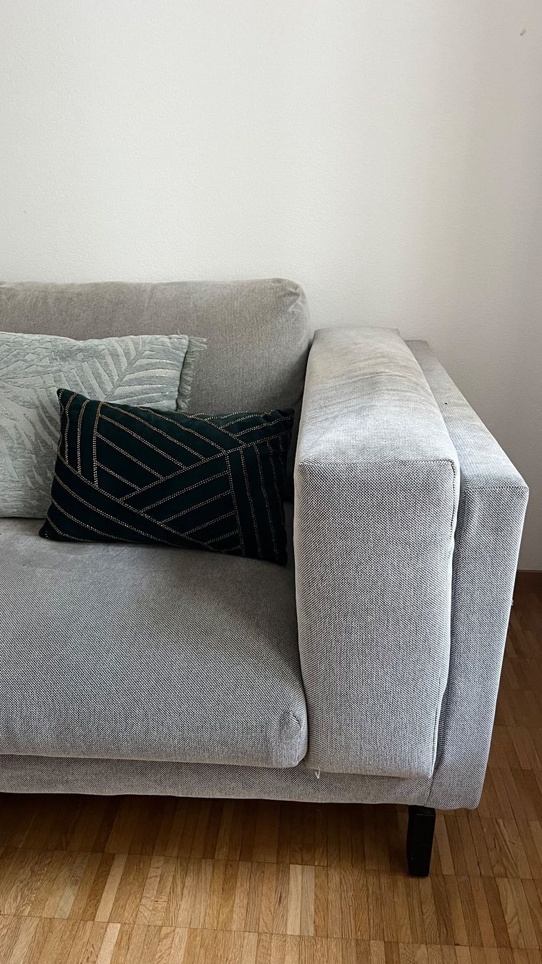 Ikea Sofas: 3er IKEA Sofa mit Hocker – Gebraucht aus Zürich von anc_7fh7 2