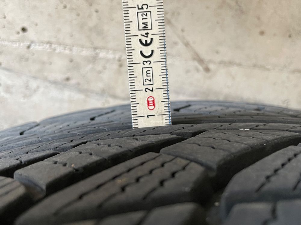 Winterrader 255 55 R18