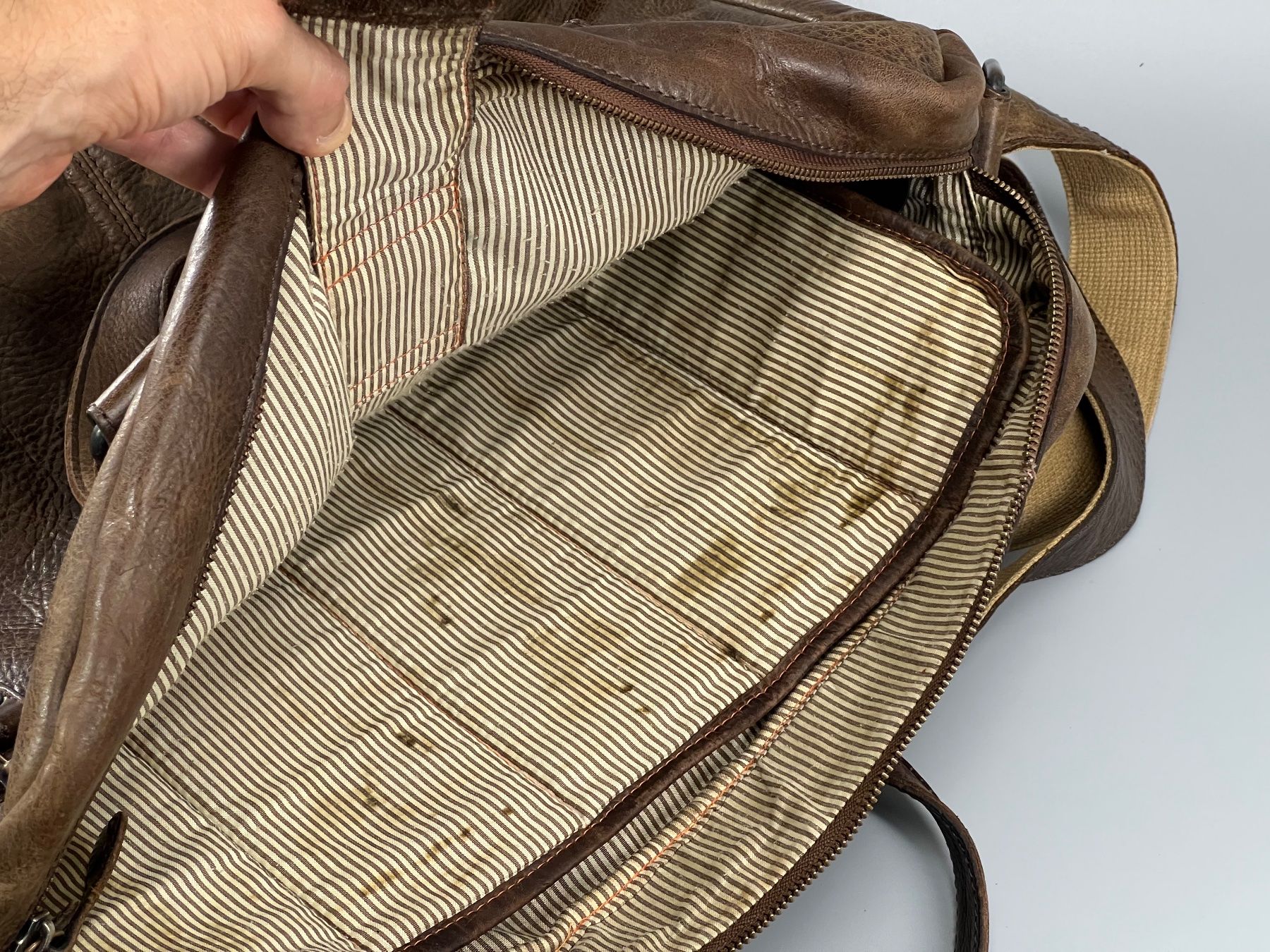 Aunts & Uncles Borse: Leder Handtasche / Umhängetasche  -  aunts & uncles – Usato da Sennhof venduto da Johnbest 5