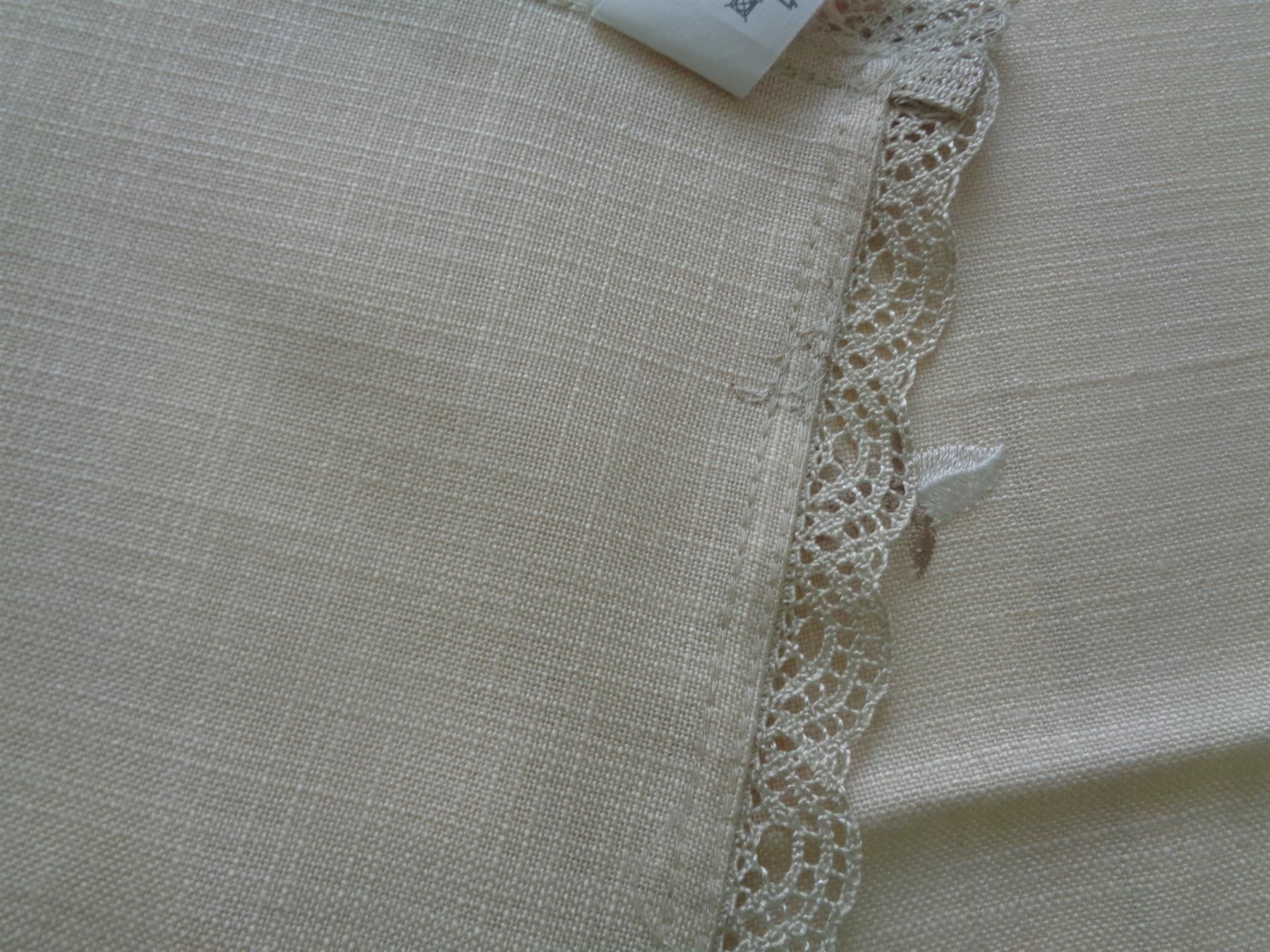 Coperte: Tischdecke beige 81x81 cm. Polyacryl – Usato da Chur venduto da omonia 5