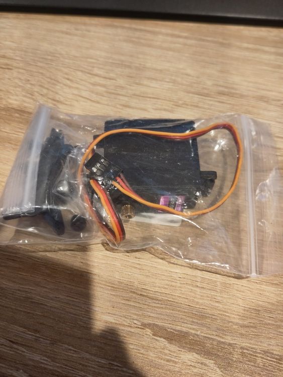 Digitales Metall-Getriebe-Servo Für 1:8 & 1:10 RC Autos – 15-18 Kg/cm Drehmoment, Metallgetriebe, Inkl. 5 Servoarme | Hochgeschwindigkeits-Servo Für Modellbau