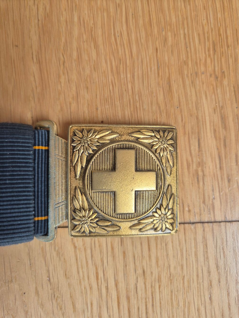 Schweizer Armee Uniformen: Original Schweizer Armee Uniform Oberleutnant Gr. 52 + Gurt – Gebraucht aus Baar von tess01 5