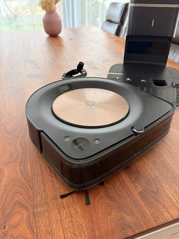 Aspirapolveri & Accessori: Roboter Staubsauger Roomba S9+  – Usato da Hildisrieden venduto da Surfboy4ever