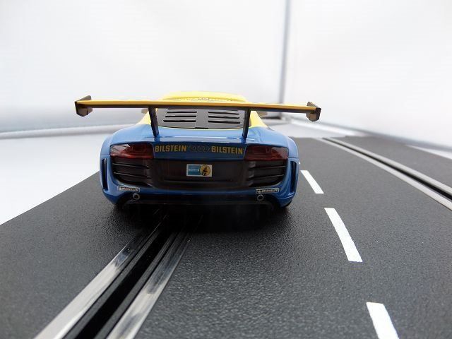 Piste: Scalextric Bilstein Audi R8 LMS / C3045 – Nuovo (secondo la descrizione) da Bettlach venduto da Qwert12 2