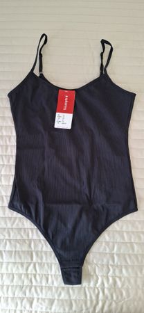 Triumph Stringbody schwarz Grösse 36, neu mit Etikett