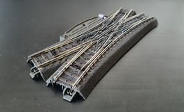 MÄRKLIN: C-GLEIS DKW WEICHE DIGITAL MIT ANTRIEB