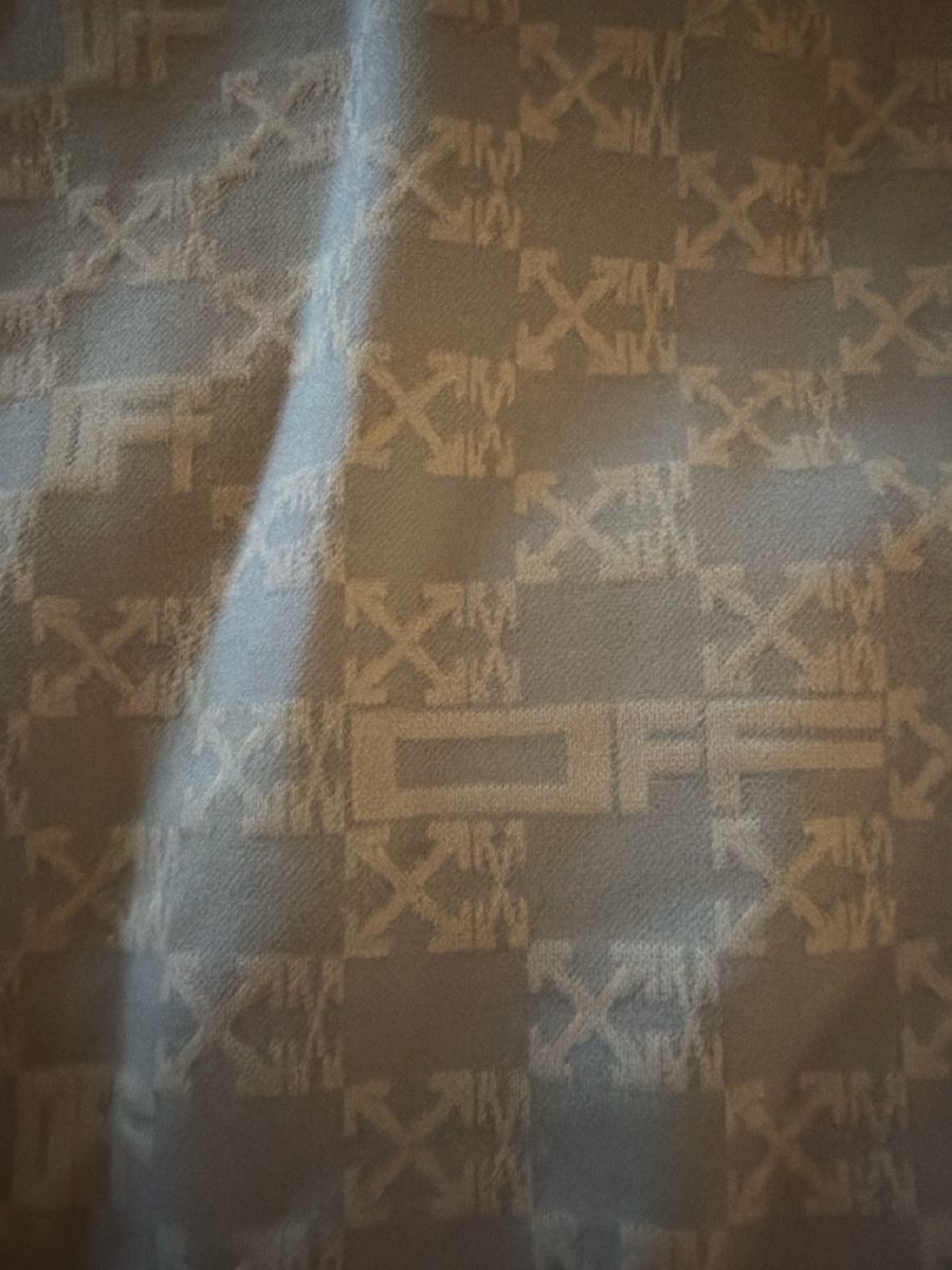 Off-White Maglioni & Felpe: Off-White hoodie, size M, like new – Nuovo (secondo la descrizione) da Genève venduto da camillarachel 5