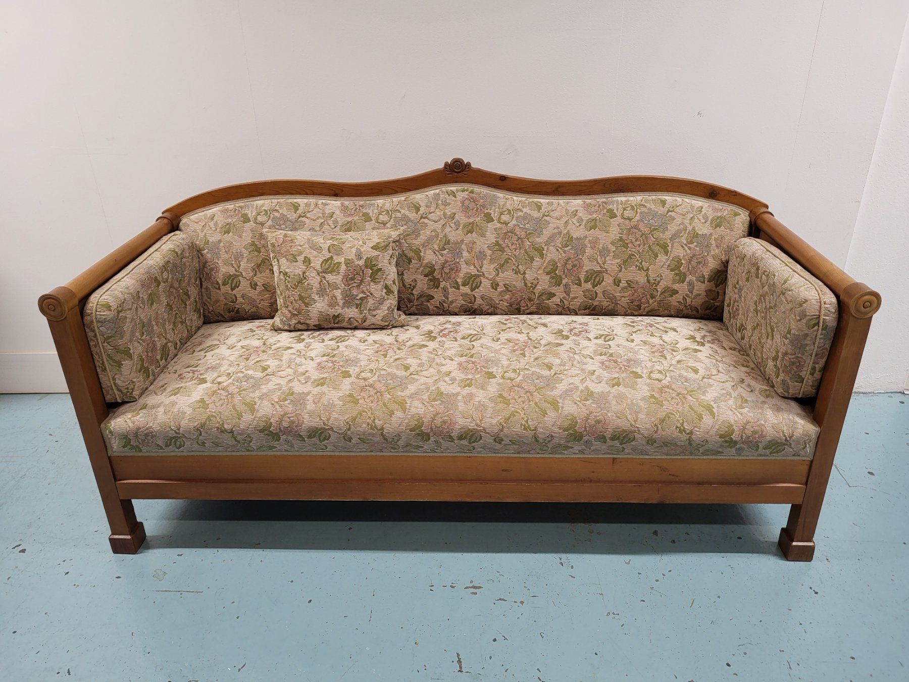 Sofas: Biedermeier Sofa – Gebraucht aus Brügg BE von POU-BELLE