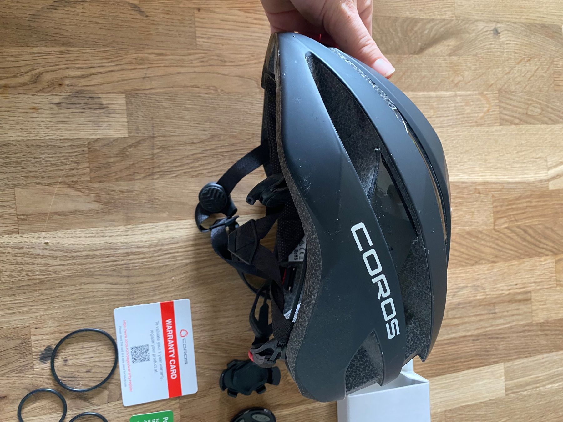 Coros Caschi: Coros Fahrradhelm mit integrierten köpfhörer – Usato da Neuchâtel venduto da CaroSue 1