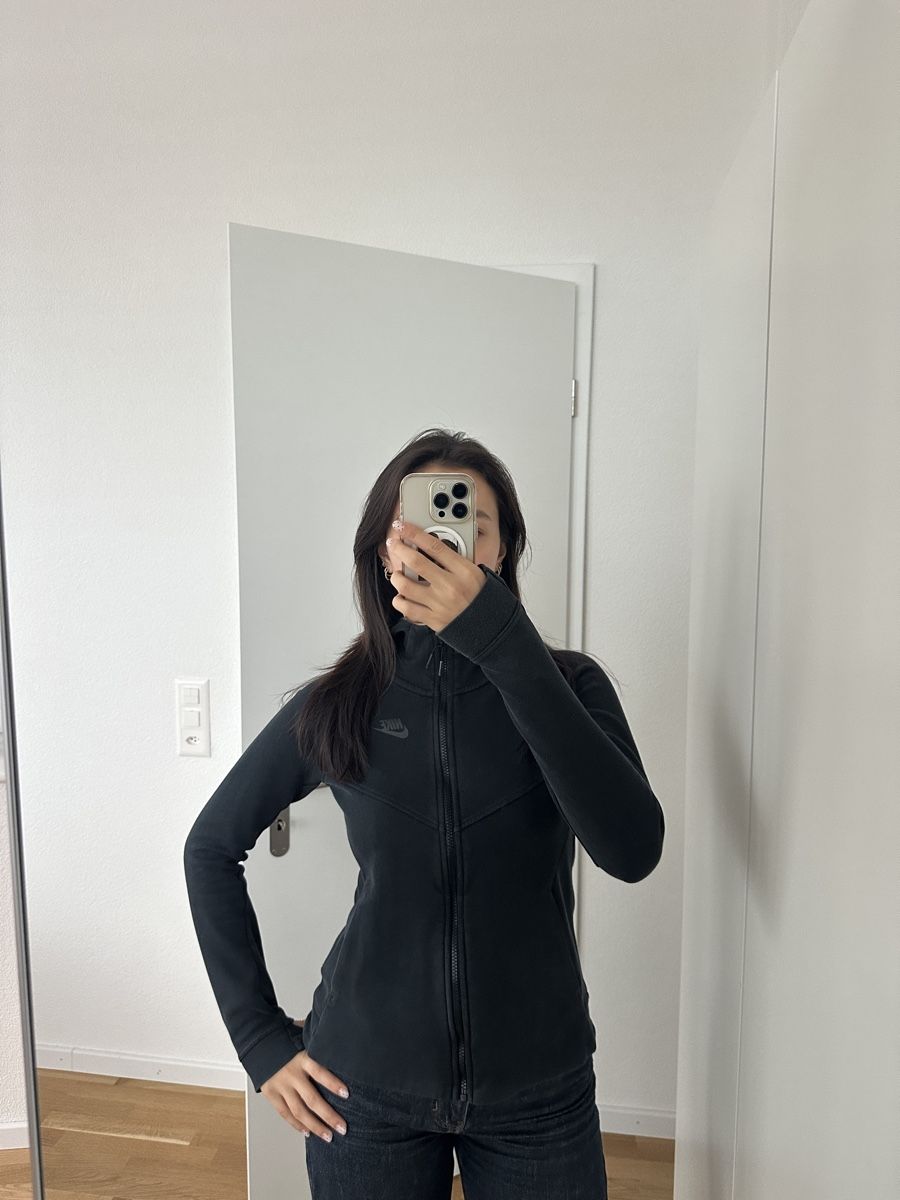 Nike Jacken: Nike Jacke – Gebraucht aus Brugg AG von sanfllower