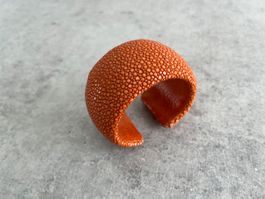 Armreif Rochenleder A CUCKOO MOMENT orange - NEU - 220 Euro