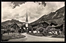 AK Alpnach-Dorf, Bahnhofstrasse mit Blick zur Kirche