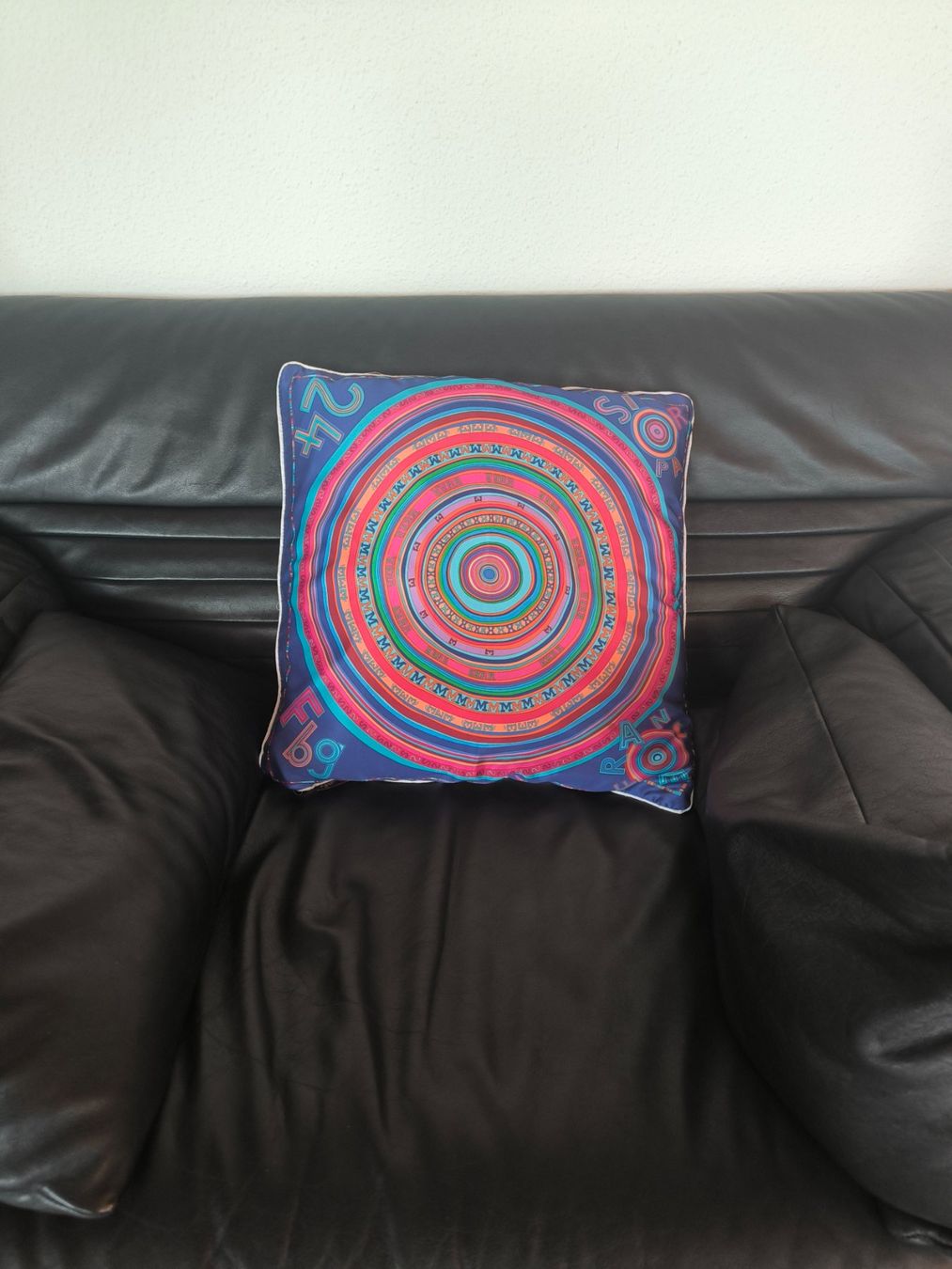 Cuscini: Housse de coussin Hermès – Usato da Zug venduto da LindaManga 1