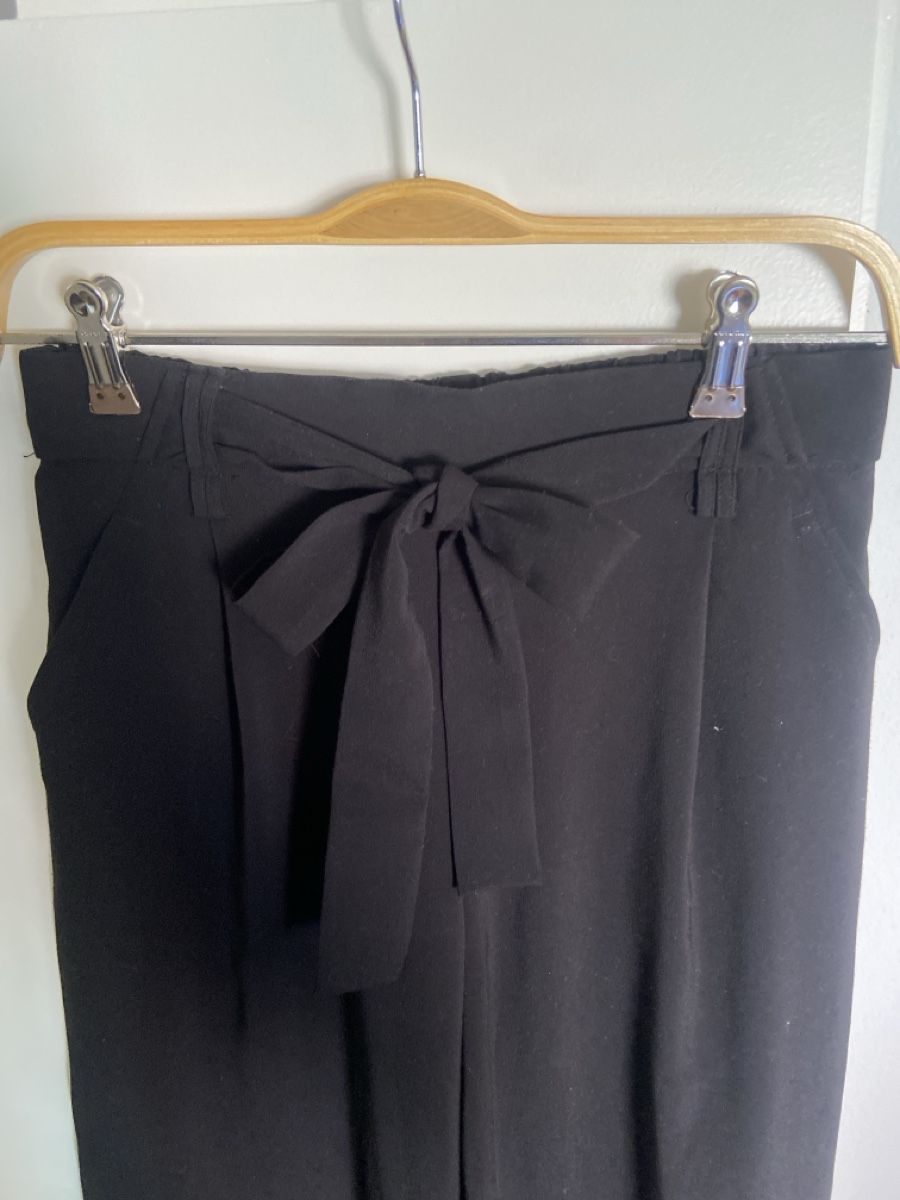 Zara Pantaloni: Pantalon noir état neuf – Usato da Bouveret venduto da lescopinesdabords 1