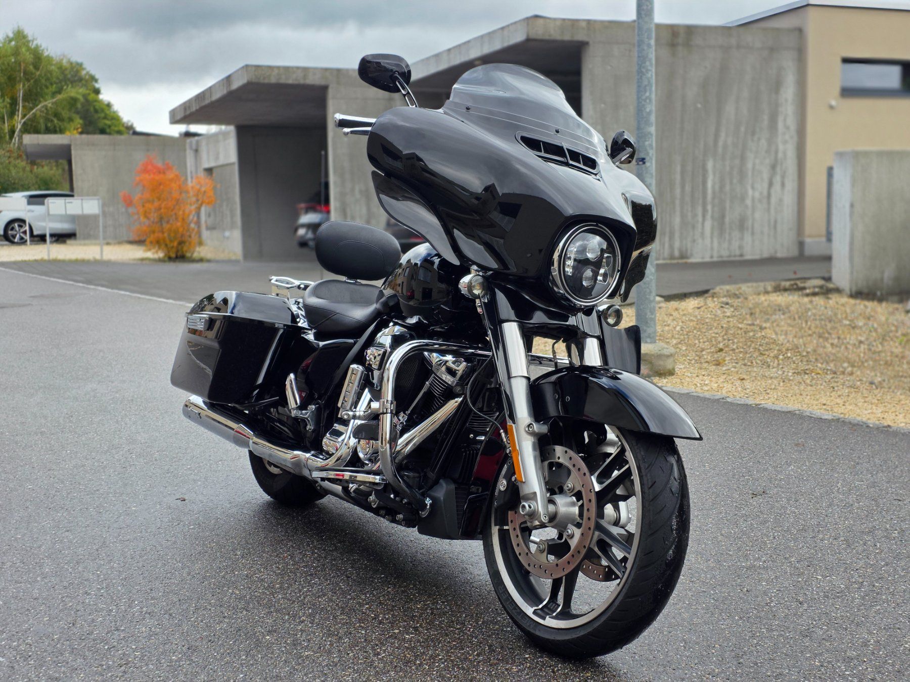 Harley-Davidson Touring: Harley-Davidson Street Glide M8 – Usato da Aarwangen venduto da glebpol 7