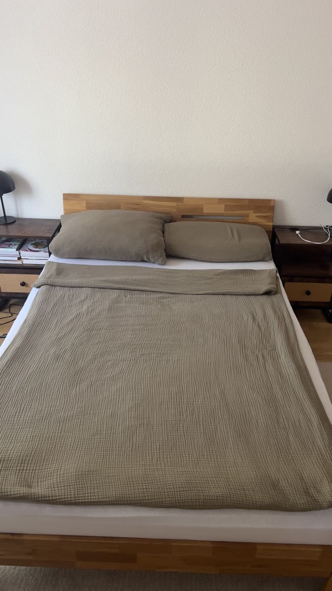 Betten: Bett - 1.40 Meter - inkl. Emma Matratze - Gratis – Gebraucht aus Bern von ani_65zh 1