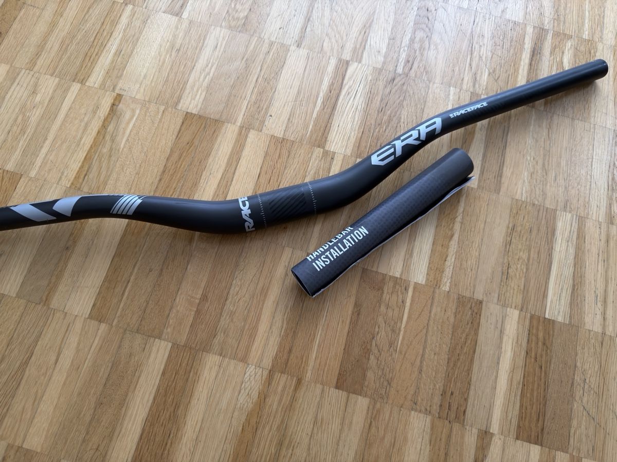 Race Face Pezzi di ricambio: Race Face Era Carbon Lenker – Nuovo (secondo la descrizione) da Laufen venduto da Tremaex