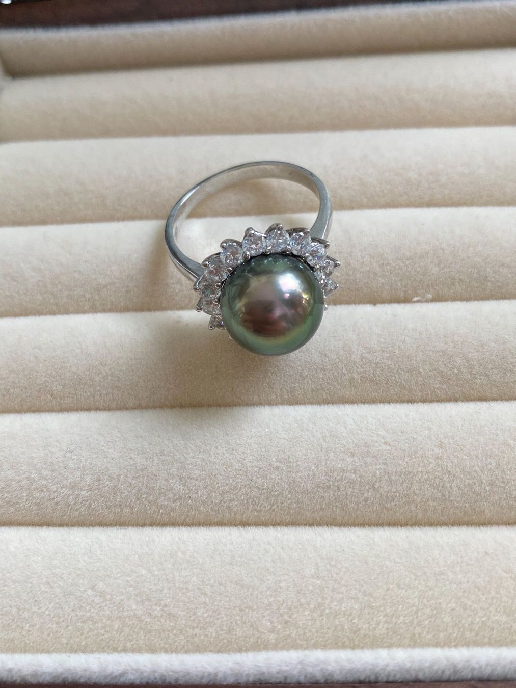 Anelli: 11.2 mm Tahiti Perlen Ring /echte Perle – Nuovo e nell'imballaggio originale da Sarnen venduto da Yingsperlen1 1