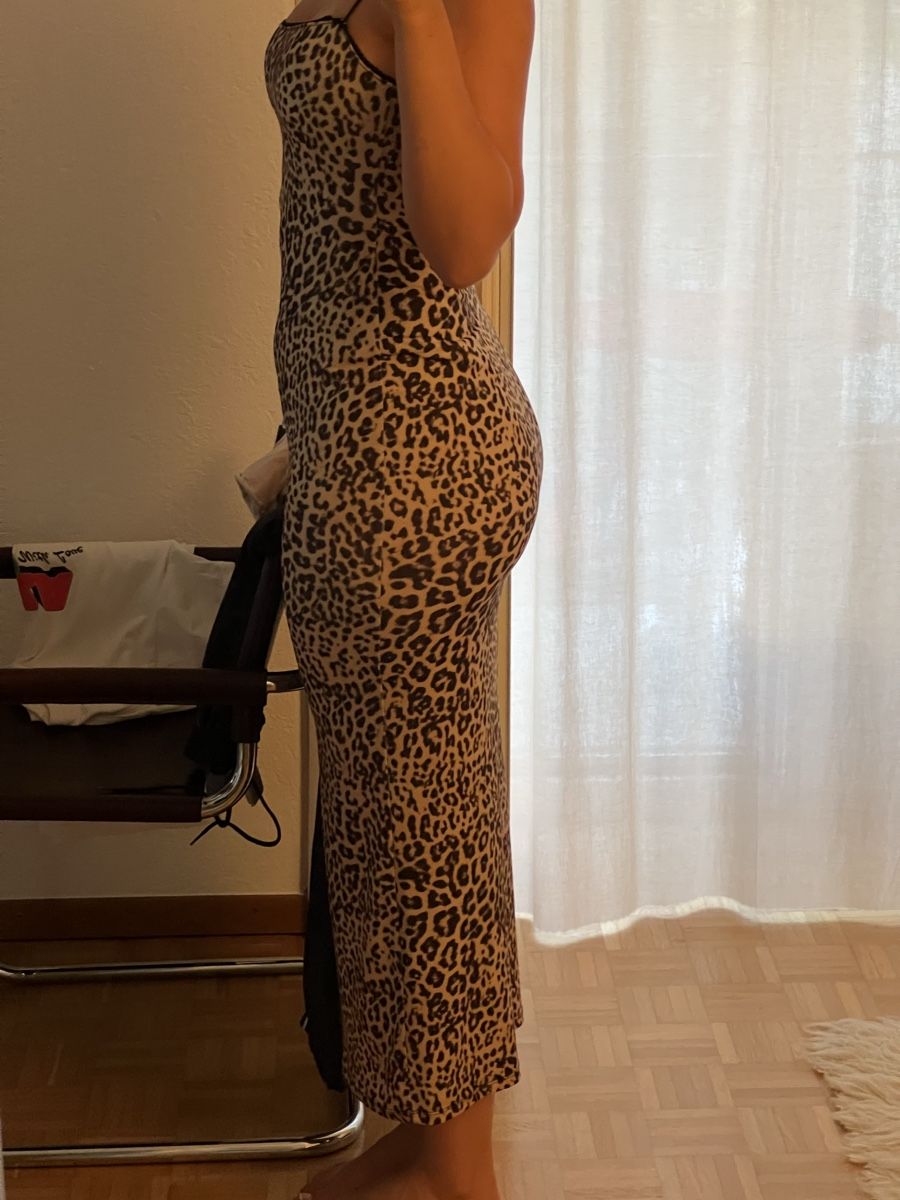Bershka Vestiti: Bershka Kleid Leo Muster Grösse M – Usato da Zürich venduto da sop_xbd7 1