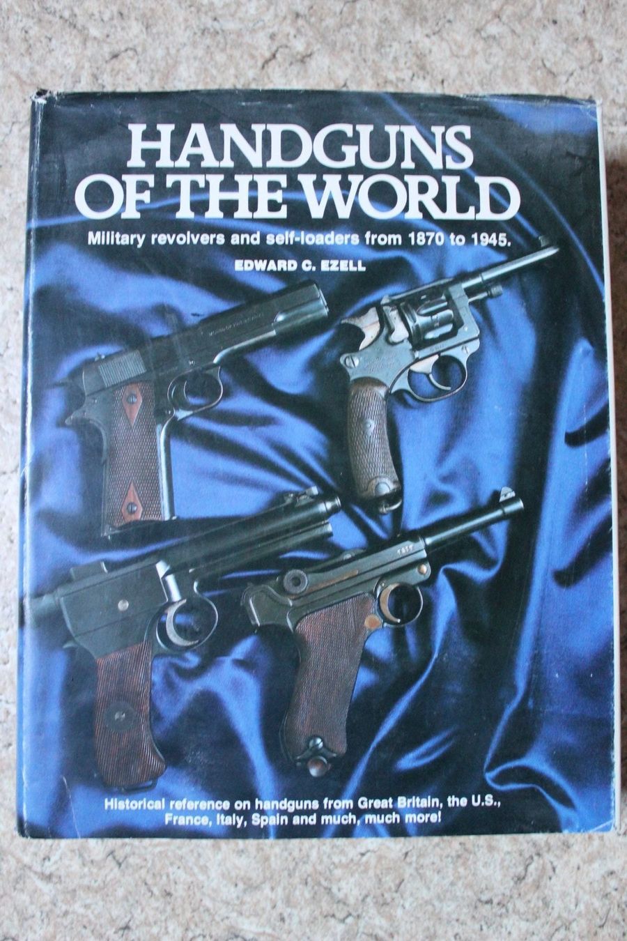 Libri: Handguns of the World – Usato da Kerns venduto da KIRSCHE06