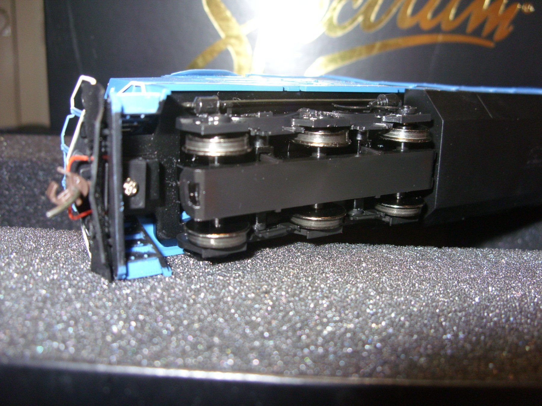 Spectrum Modellini di ferrovie: Spectrum (Bachmann)  H0  Dash 8-40CW Conrail DC analog – Nuovo (secondo la descrizione) da Untersiggenthal venduto da Gumel50 3