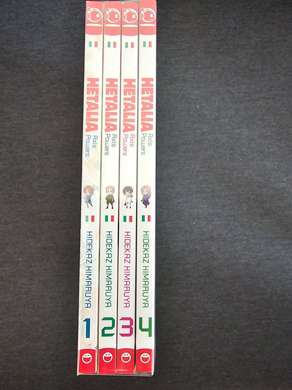 Comics: Manga Axis Powers Hetalia Band 1-4 gebraucht – Gebraucht aus Schaffhausen von Veydron 1