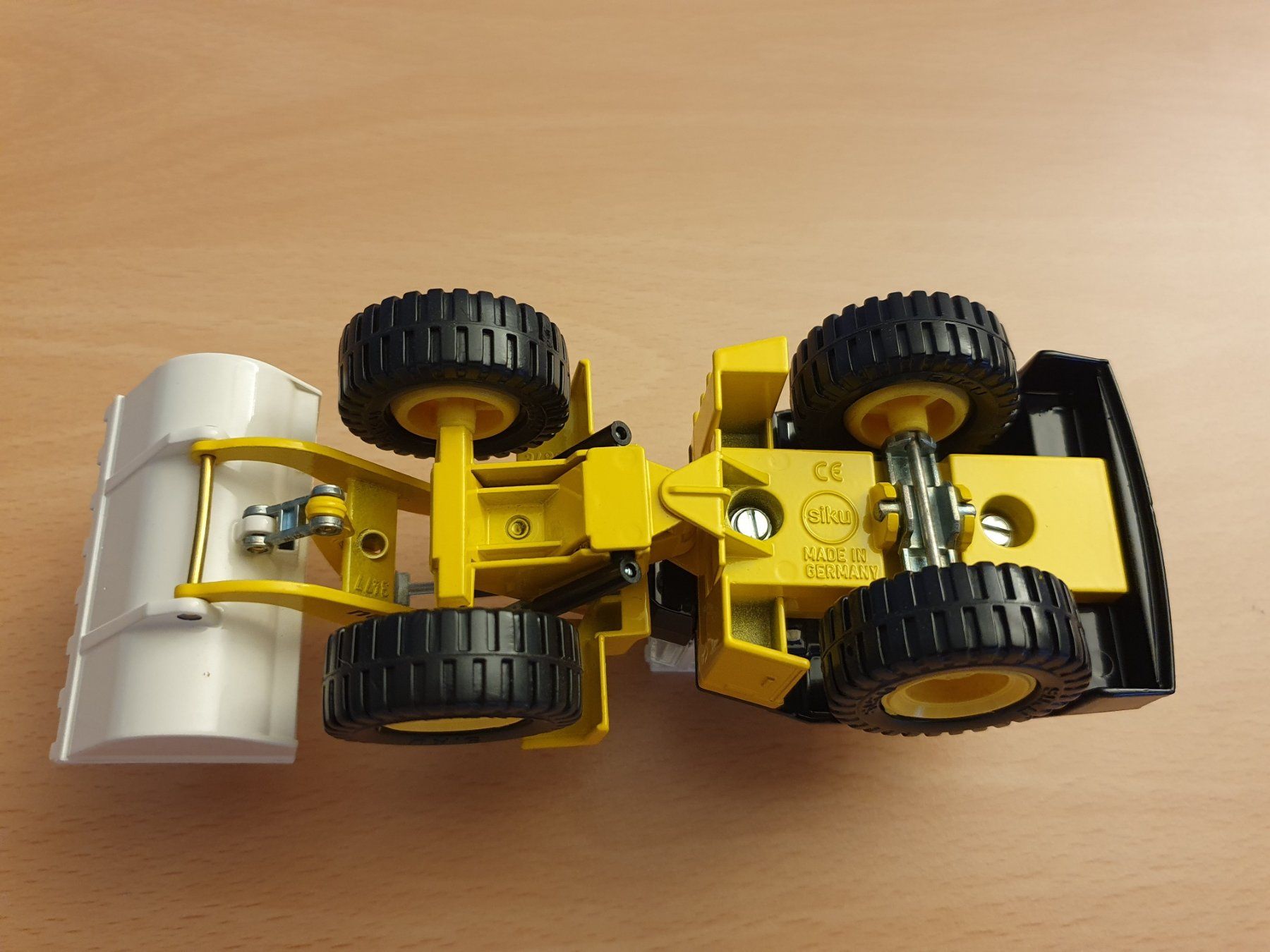 Siku Modellini d'auto: Siku Radlader 1:50 – Nuovo (secondo la descrizione) da Triesen venduto da platzproblem1 6