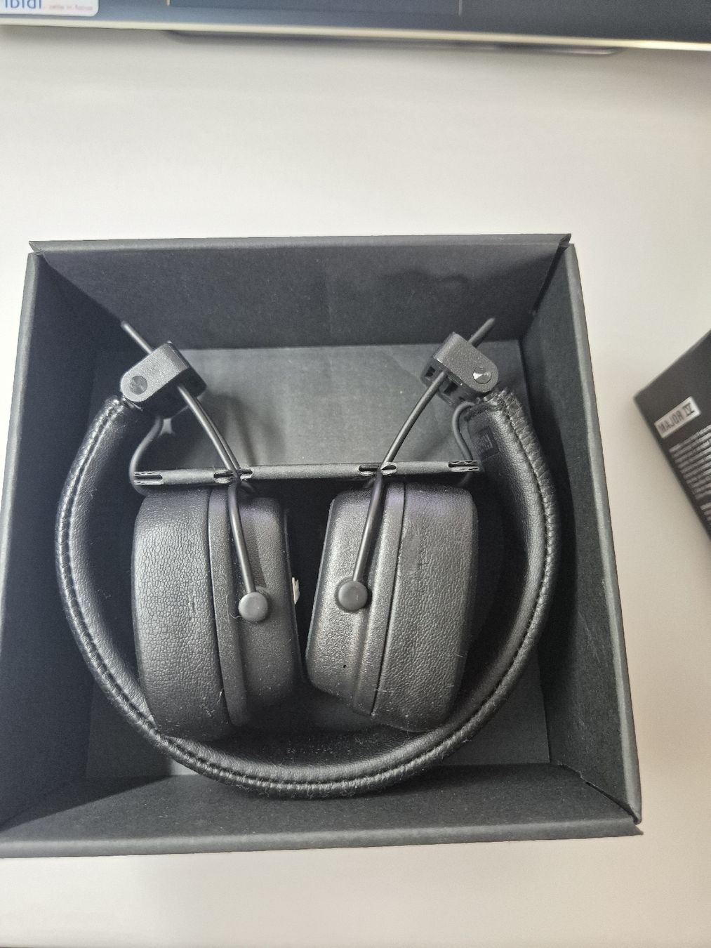 Marshall Cuffie: Marshall Major IV Bluetooth Kopfhörer schwarz – Usato da Steffisburg venduto da BausE 2