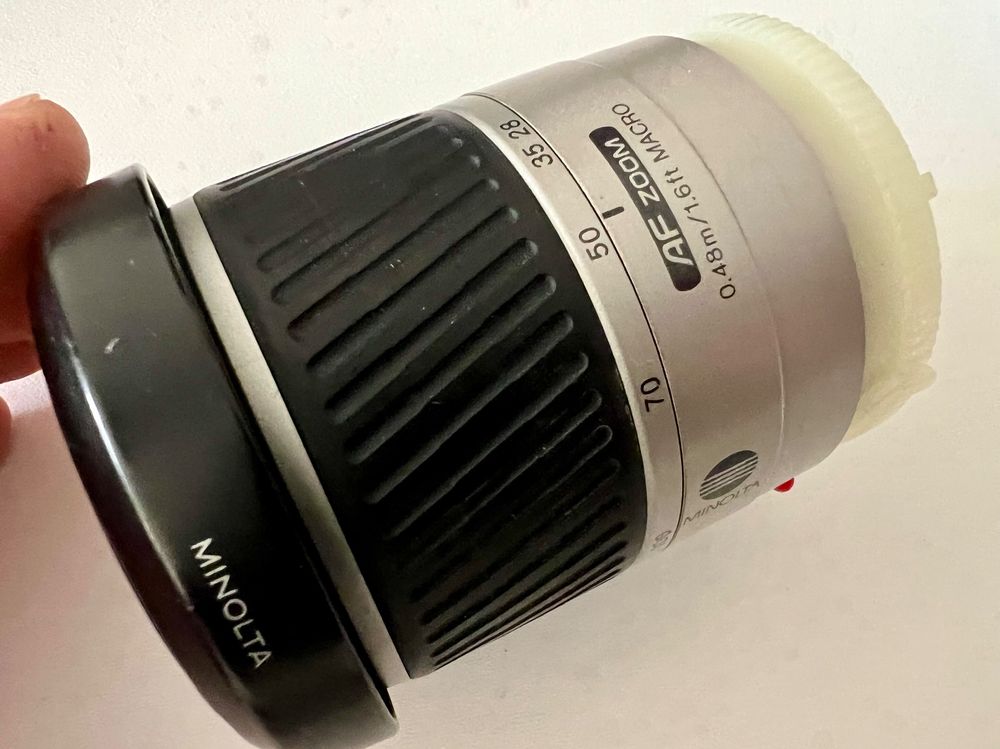 Minolta Fotocamera: MINOLTA Dynax 4 - Deux objectifs + accessoires – Usato da Mont-sur-Lausanne venduto da vmi_ym5l 1