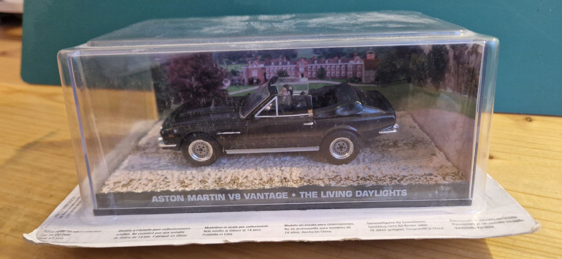 Aston Martin Modellini d'auto: ORIGINAL 007 ASTON MARTIN VANTAGE – Nuovo (secondo la descrizione) da Sarnen venduto da cox56