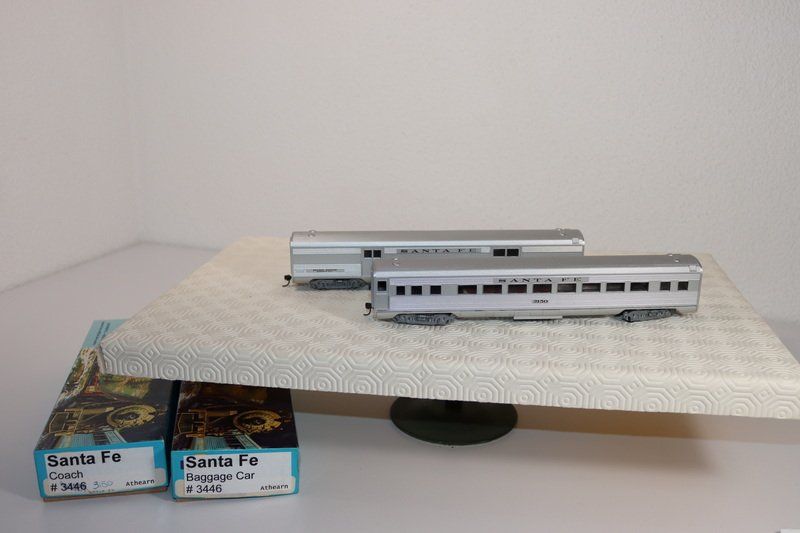 Athearn Trains électriques: 2 Athearn US Wagen ( 468 ) – D'occasion à Kerzers par Winu64