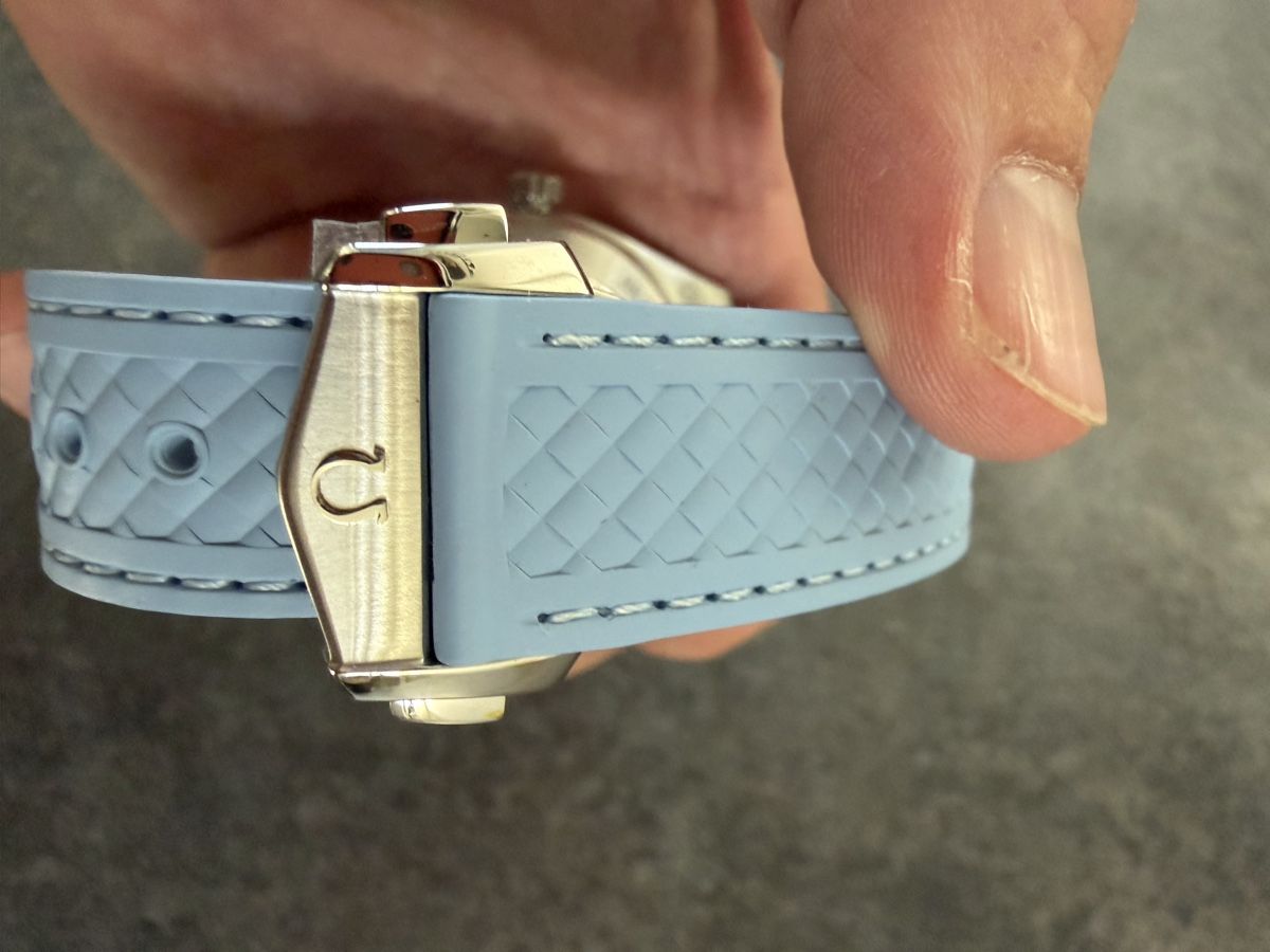 Omega Uhren: Omega seamaster – Neu und originalverpackt aus Neuenegg von M8219 2
