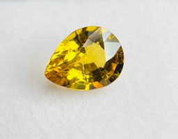 Natürlicher Turmalin 1.50 ct–Goldgelb–Tropfen Schliff