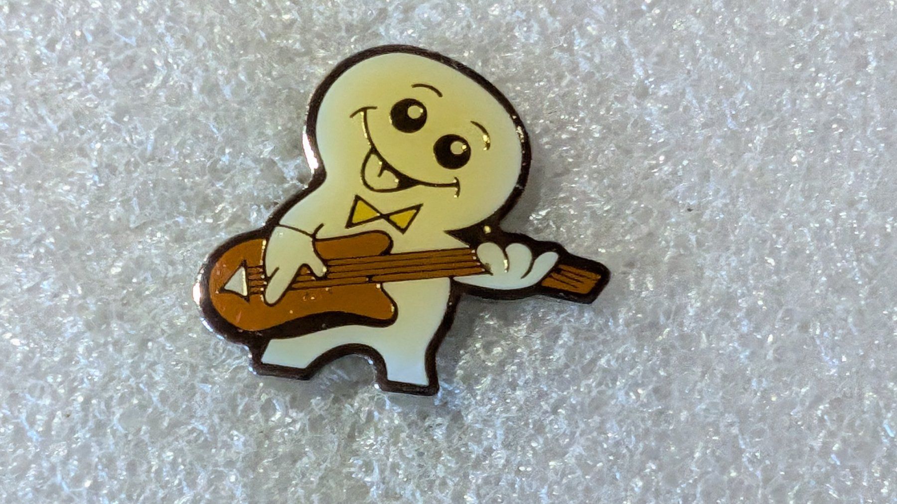 Placchette & Badge: Ansteckpin 223: Maga Bio – Usato da Oppligen venduto da Pin-Fall-Shop