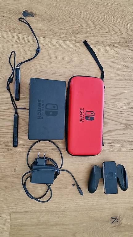 Console: Nintendo Switch ink. Controller und Zubehör  – Usato da Hindelbank venduto da Ghost_11 1