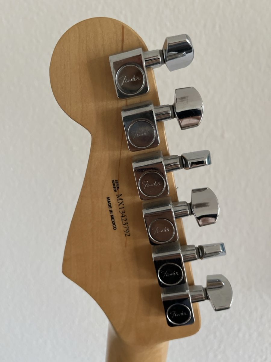 Fender Instruments de musique: Fender Stratocaster E-Gitarre mit Tasche gutem Zustand – D'occasion à Winterthur par madima 2