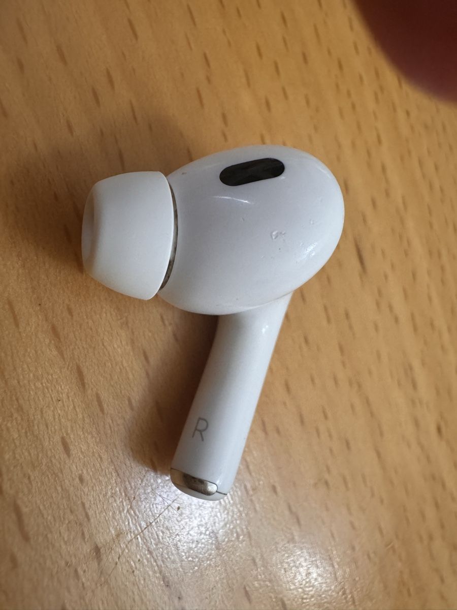 Apple Cuffie: Apple AirPods Pro 2 rechter kopfhörer mit Ladecase – Usato da Zürich venduto da Armoo 2