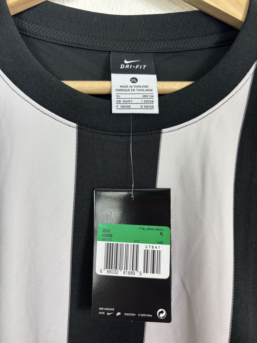 Nike Leibchen & Hosen: Nike Sporttrikot – Neu (gemäss Beschreibung) aus Solothurn von skillsine 2