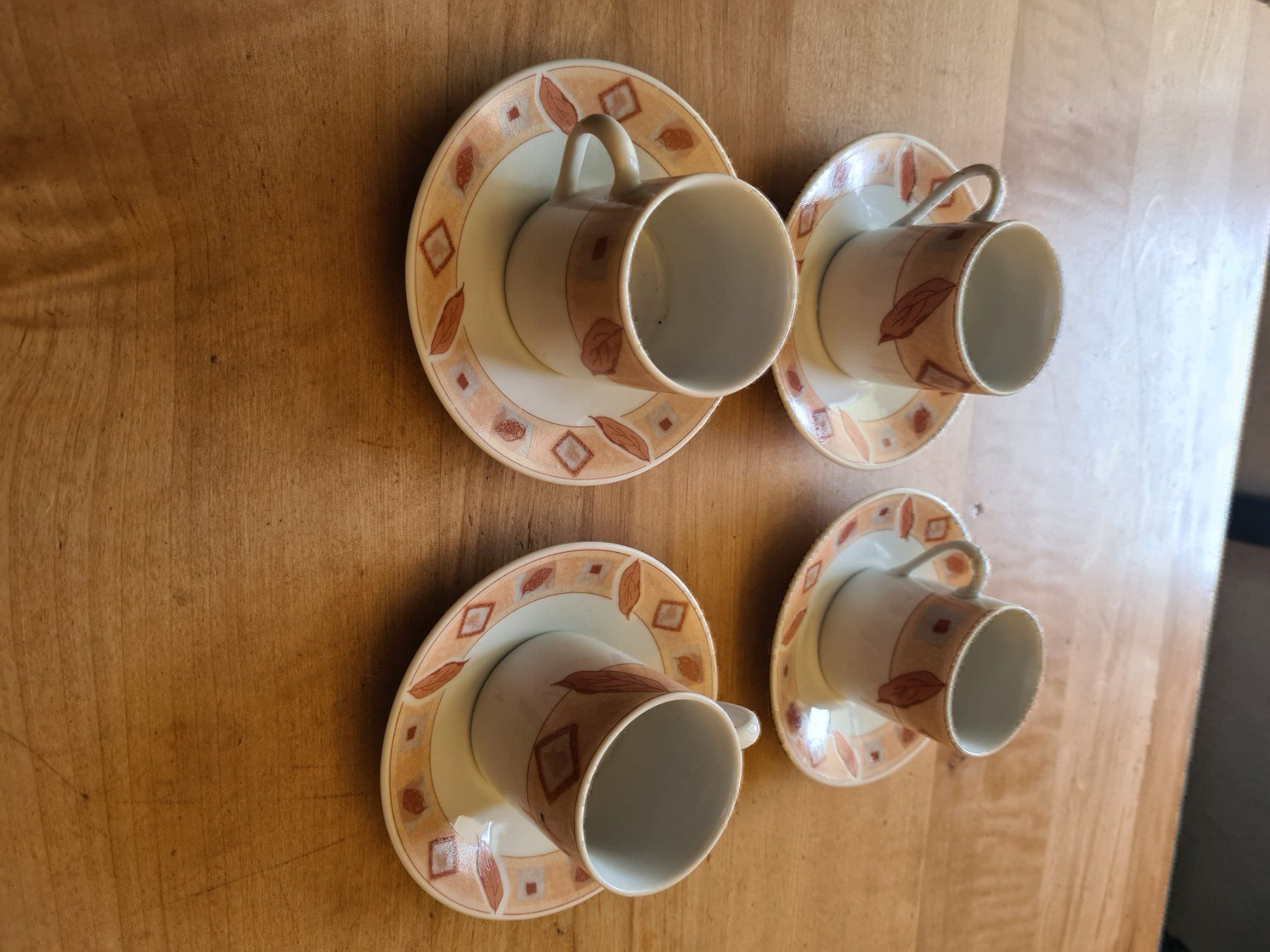 Tassen: Expresso Tassen und Untertassen – Gebraucht aus Ruswil von M71 1